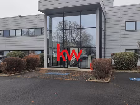 bureaux de 142 m2 à louer   proche a75