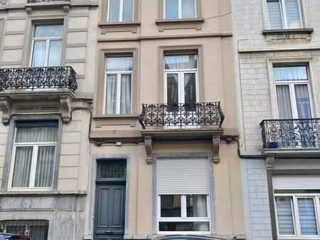 maison de maître 6 chambres à louer à schaerbeek