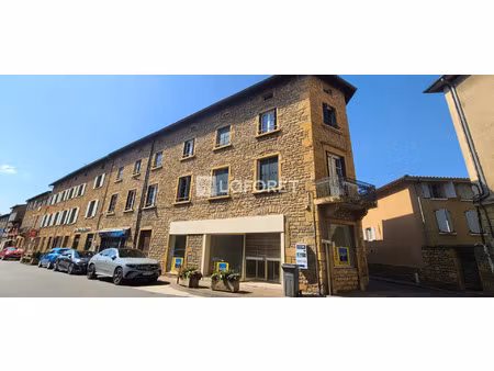 location commerce 33 m² à châtillon (69380)