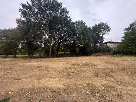 terrain viabilisé labege 700 m2