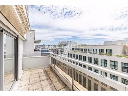 appartement de luxe à vendre dans le quartier république-saint ambroise