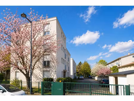 t4 de 76 m² avec parking et cave – métro la vache – 139 000 €