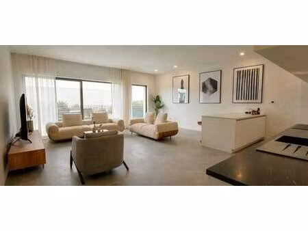 élégant appartement d'une chambre de 77 m²