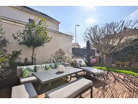 maison de luxe à vendre dans le quartier plateau