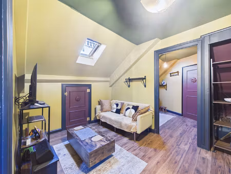 appartement de type 2 - centre historique - chambery - 30 m2