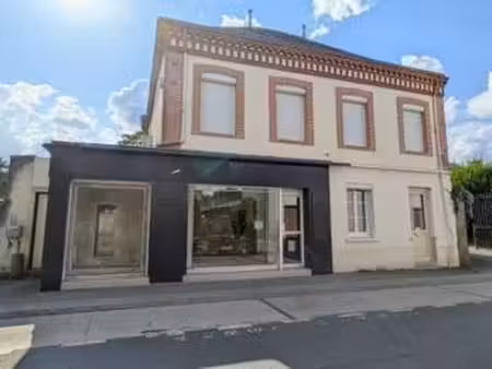 vente maison à la tourlandry (49120) : à vendre / 359m² la tourlandry