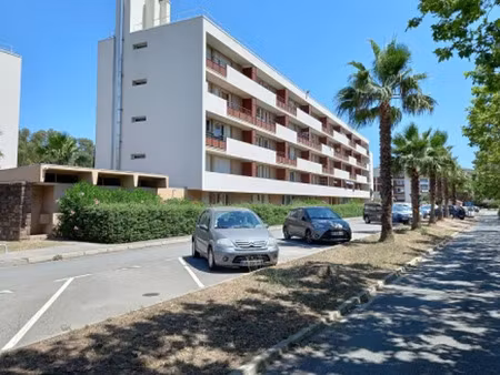 location appartement 2 pièces 48 m² à fréjus (83600)