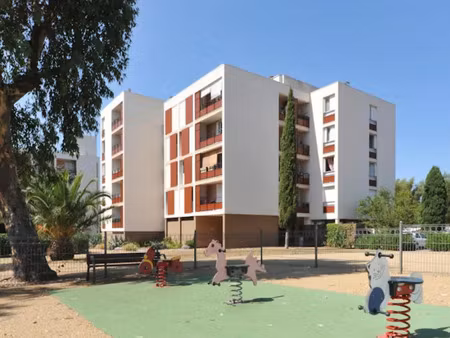 location appartement 4 pièces 68 m² à fréjus (83600)