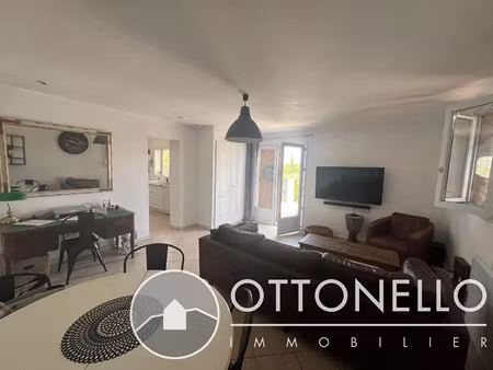 location appartement 3 pièces 64 m² à roquebrune-sur-argens (83520)