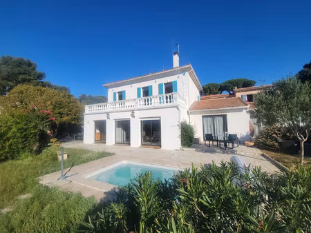 vente maison 8 pièces 200 m² toulon (83200)