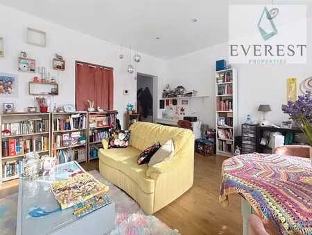 place saint-boniface ! magnifique duplex à vendre à ixelles