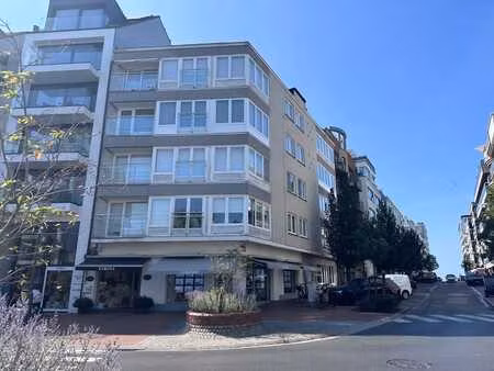 appartement à louer dans un joli quartier à knokke avec 2...