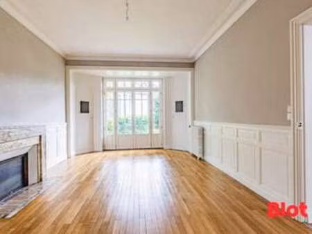 vente maison à nantes procé - monselet (44000) : à vendre / 213m² nantes procé - monselet