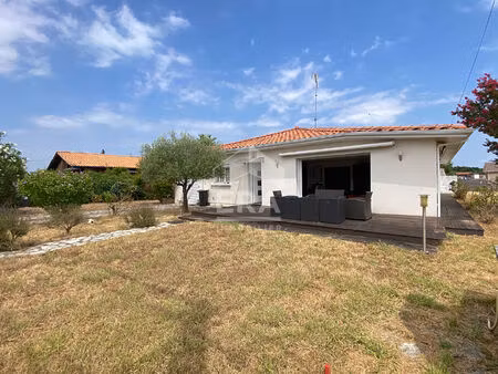 2 maisons 145m2 et 54m2 sur terrain 1108m2.