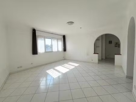 appartement 3p traversant avec cave le cannet