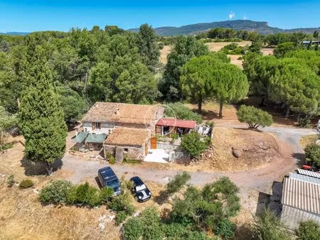propriété de charme à roquebrune-sur-argens  143 m²