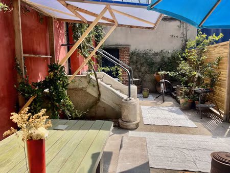 belle maison avec cour /terrasse entre montreuil et vincennes