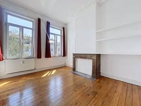 appartement 1 chambre à rénover - place loix