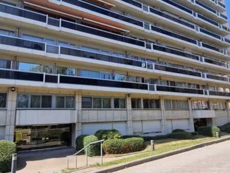 studio 42 m² au rez-de-chaussée  investissement idéal