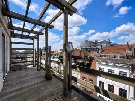 place stéphanie - penthouse 1 ch. meublé avec terrasse