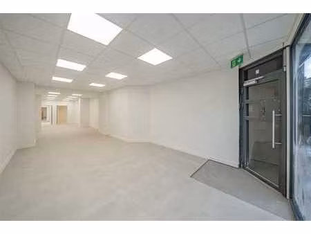 grand place - commerce aaa lumineux et 100% rénové