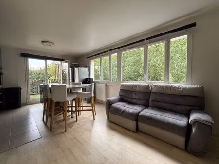 appartement 3 pièces avec grand balcon – proche futur métro 15