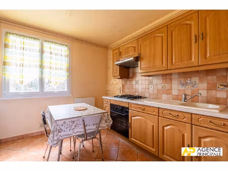 appartement le mesnil le roi 3 pièce(s) 66 m2