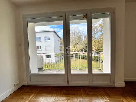 appartement maisons laffitte 3 pièce(s) - balcon - 2 chambres - entrée de parc - calme