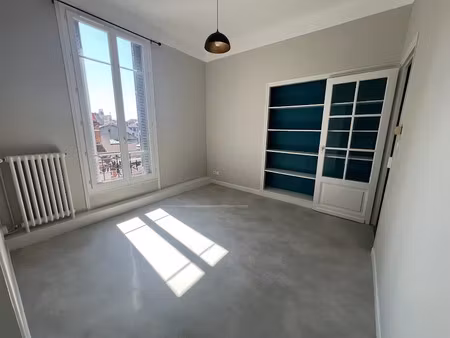 location appartement 3 pièces 62 m² à montluçon (03100)  550 €