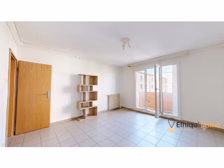 f3 balcon