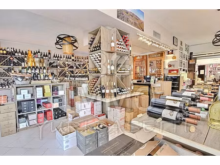 vente locaux professionnels 76 m² à mandelieu-la-napoule (06210)  275 000 €