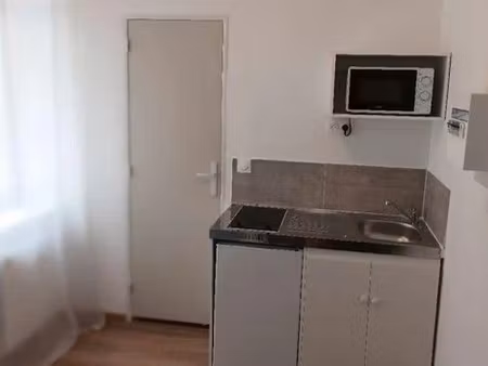 location meublée appartement 1 pièce 15 m² à lille (59000)  495 €