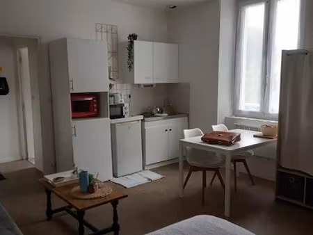 location appartement 1 pièce 26 m² à angers (49000)  473 €