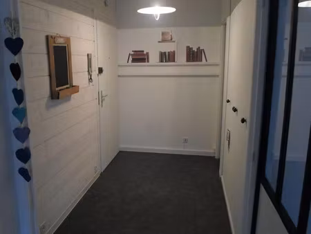 location meublée appartement 1 pièce 32 m² à belfort (90000)  420 €