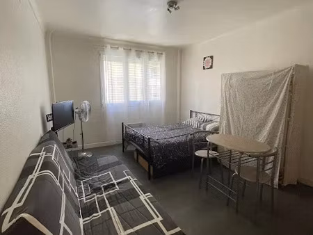 location appartement 1 pièce 21 m² à canet-en-roussillon (66140)  360 €