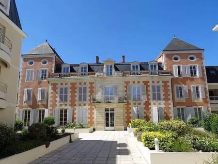 location meublée appartement 1 pièce 75 m² à la rochelle (17000)  680 €
