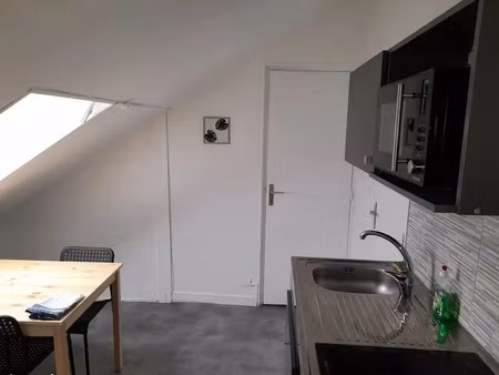 location meublée appartement 1 pièce 25 m² à reims (51100)  600 €