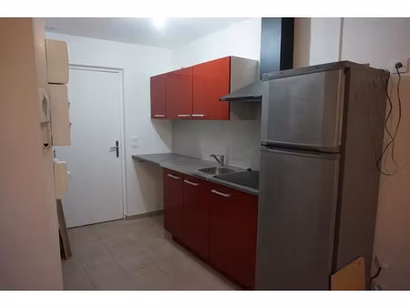 location appartement 1 pièce 21 m² à sens (89100)  340 €
