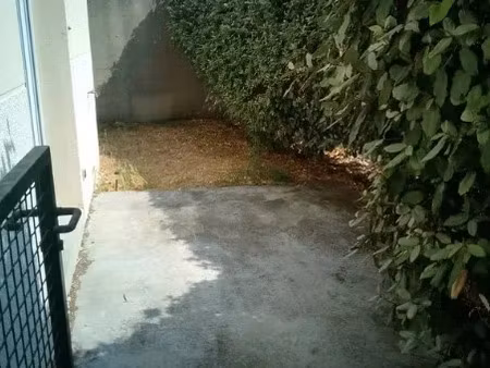 location appartement 3 pièces à blaye (33390)  638 €
