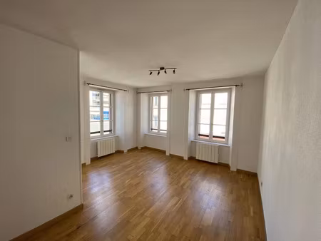 location appartement 3 pièces 62 m² à montbeliard (25200)  620 €
