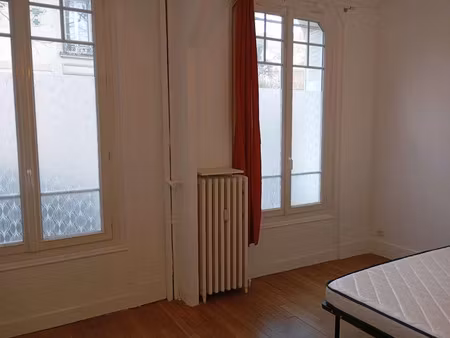location appartement 1 pièce 34 m² à courbevoie (92400)  1 140 €