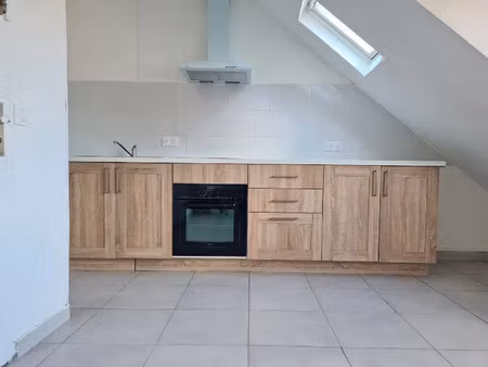 location appartement 3 pièces 75 m² à villepinte (93420)  1 190 €