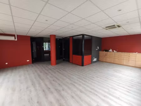location commerce 5 pièces 153 m² à saint-jean-le-blanc (45650)