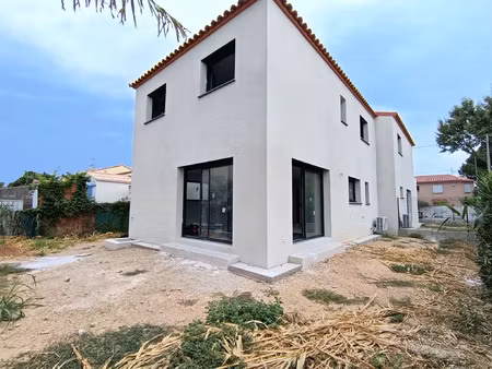 vente maison 4 pièces 104 m² sainte-marie-la-mer (66470)