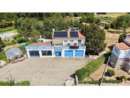 immeuble mixte de 288 m² à vinca