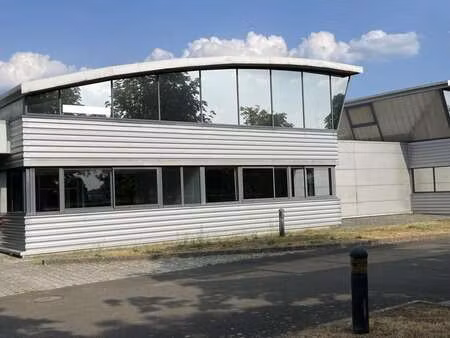 vente local d’activités le mans 72100 600m²