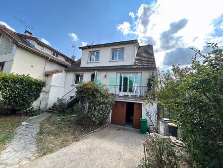 villeneuve-le-roi - grande maison familiale de 150 m² sur terrain de 442 m²