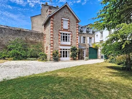 maison rouge