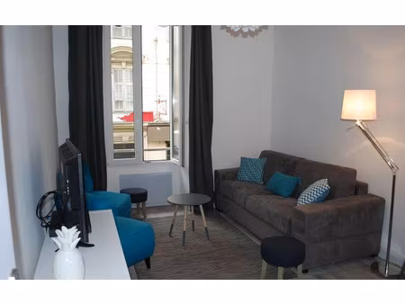 location meublée appartement 3 pièces 58 m² à nice (06000)  1 300 €