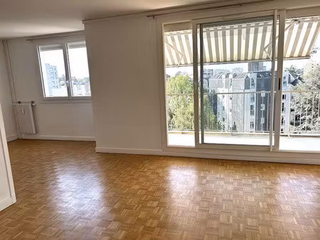 location appartement 3 pièces 66 m² à orleans (45000)  840 €